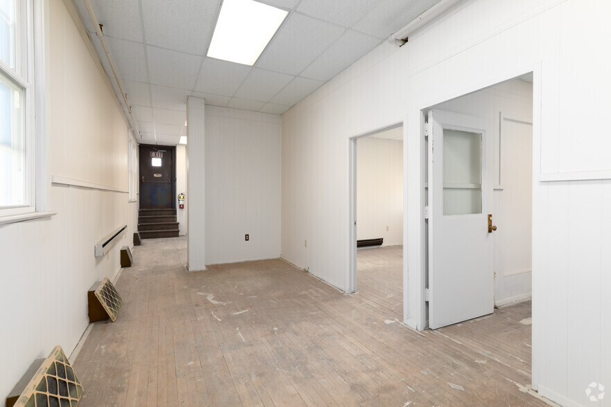 More Photos Of 3 Cass St, Keyport Warehouse For Lease