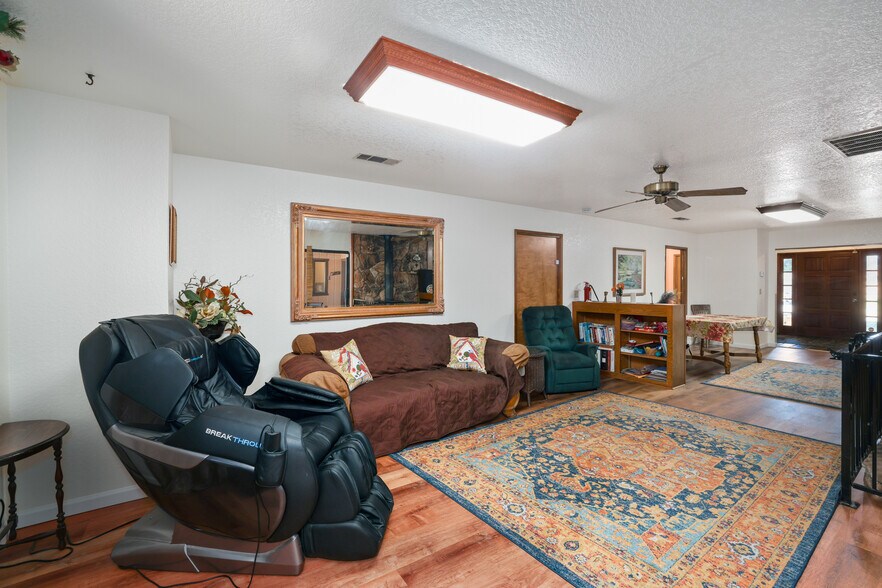 More Photos Of 13765 Lisa Way, Red Bluff Assisted Living For Sale