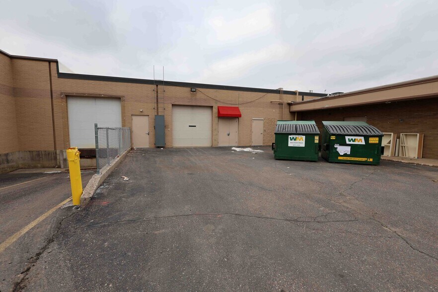 More Photos Of 831-923 W Clairemont Ave, Eau Claire Storefront For Lease