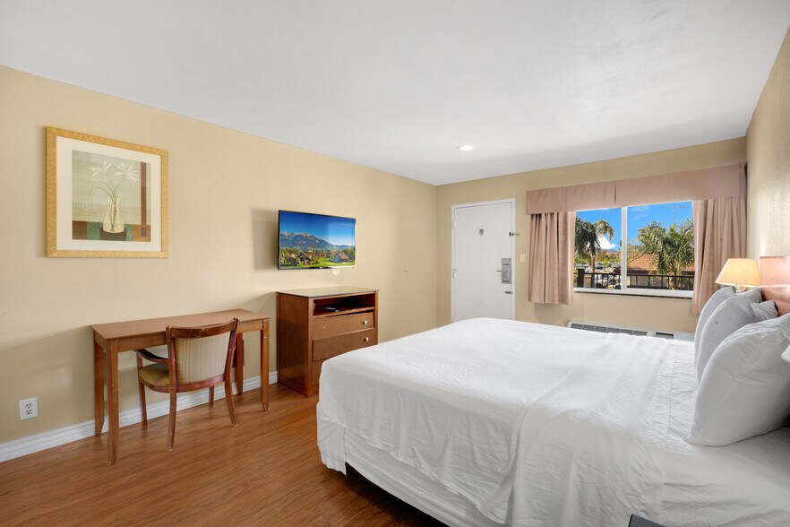 More Photos Of 2625 W Florida Ave, Hemet Hotel For Sale