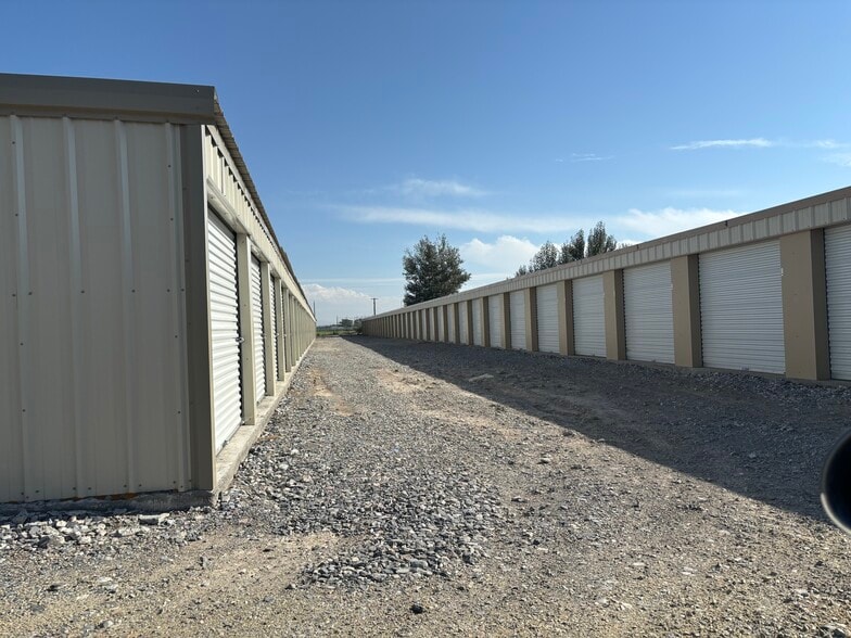 More Photos Of 475 100 S, Paul Self Storage For Sale