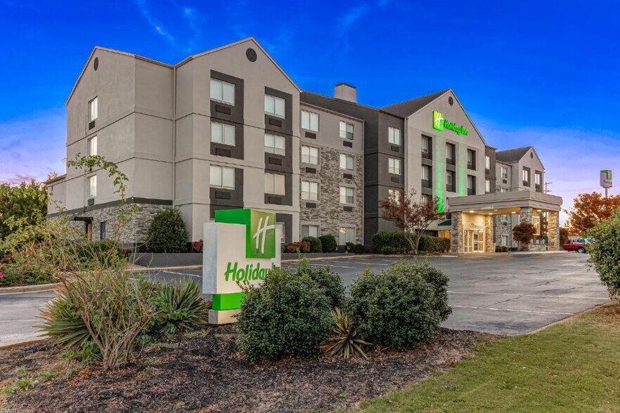 Primary Photo Of 160 Simuel Rd, Spartanburg Hotel For Sale