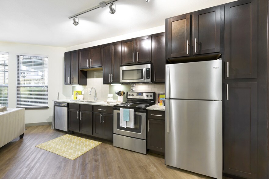 More Photos Of 403 E Koenig Ln, Austin Apartments For Lease