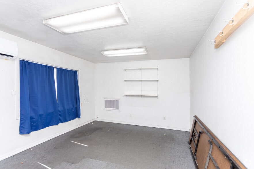 More Photos Of 1876 W Fortune Rd, Salt Lake City Manufacturing For Sale