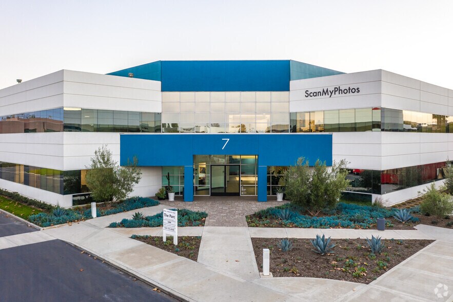 More Photos Of 7 Corporate Park, Irvine Office For Lease