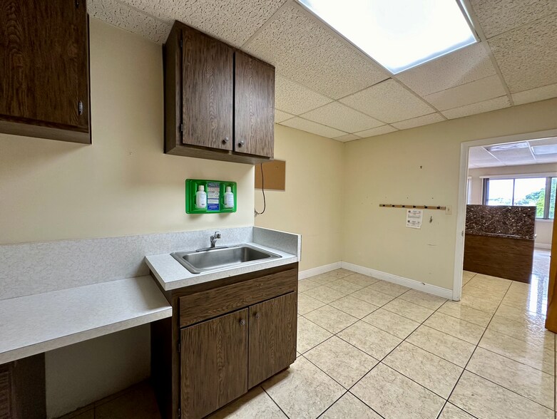 More Photos Of 1395 N Courtenay Pky, Merritt Island Medical For Sale