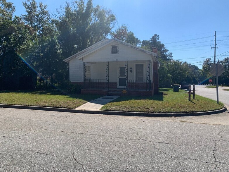 1202 E Derenne Ave, Savannah, GA 31406 Office