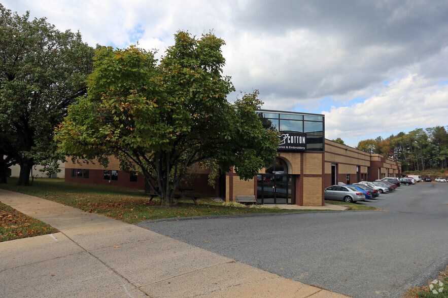 Primary Photo Of 8001-8019 Cessna Ave, Gaithersburg Warehouse For Lease