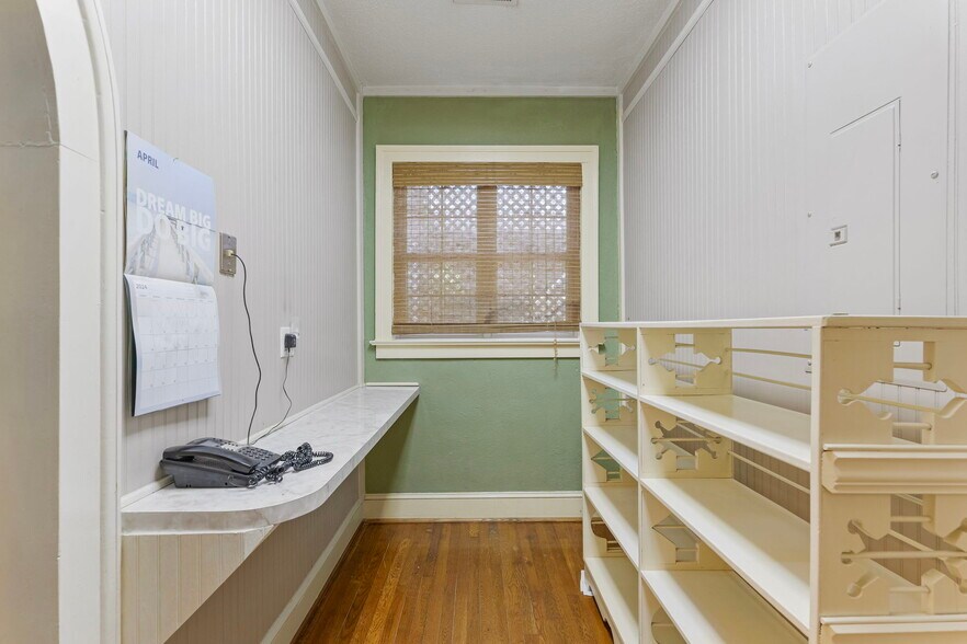 More Photos Of 310 S Clinton Ave, Dunn Medical For Sale