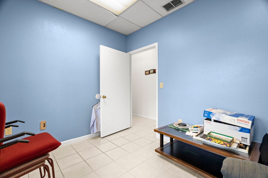 More Photos Of 10333 Seminole Blvd, Largo Office For Sale