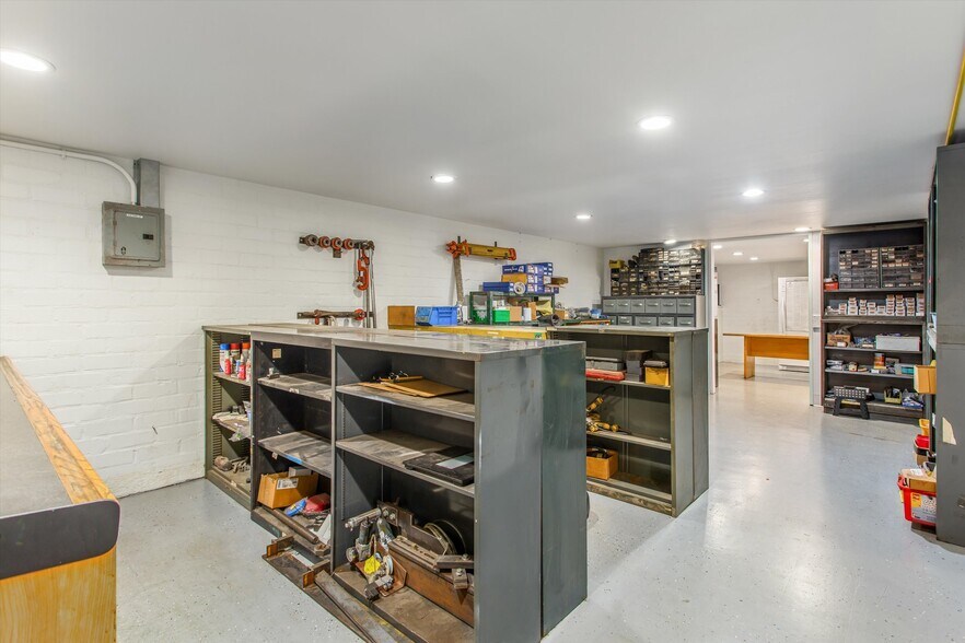 More Photos Of 358 N 6th St, Colton Warehouse For Sale