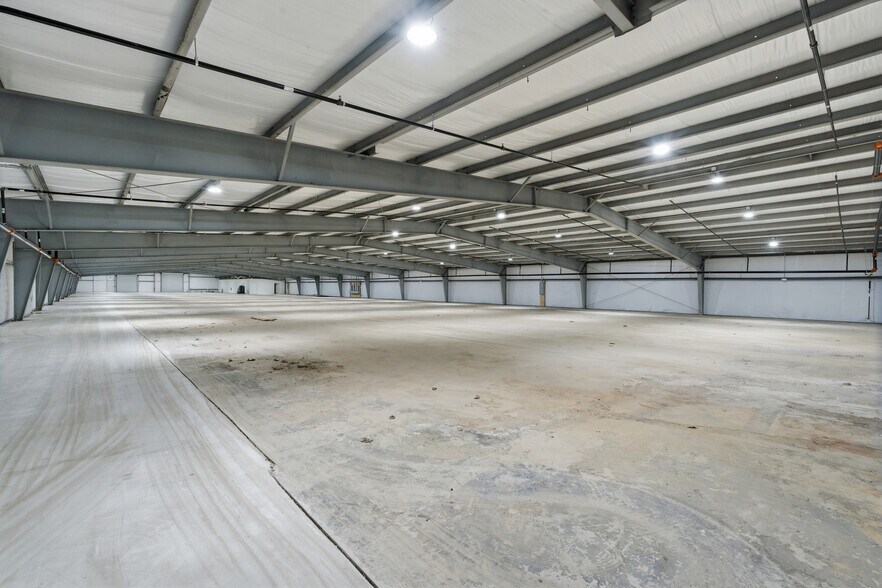 More Photos Of 701 Lovvorn Rd, Carrollton Warehouse For Lease