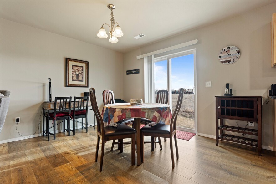 More Photos Of 2729 W Marina Dr, Moses Lake Apartments For Sale