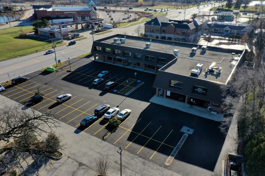 More Photos Of 430 Milwaukee Ave, Lincolnshire Storefront Retail Office For Lease