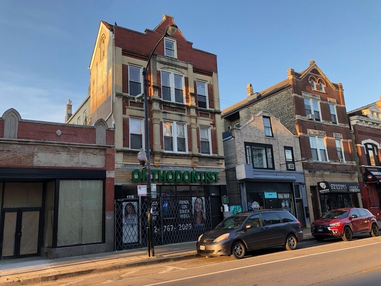 More Photos Of 1719 W 18th St, Chicago Storefront Retail Residential For Lease