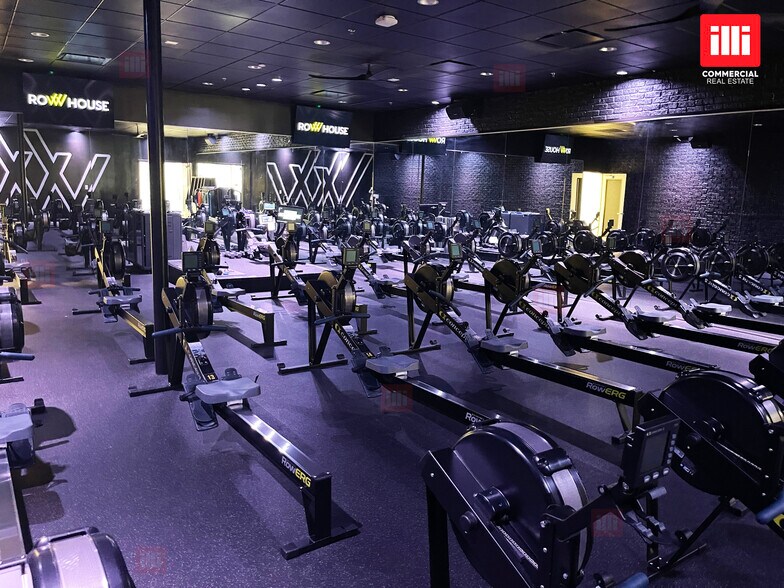 More Photos Of 3825-3963 E Thousand Oaks Blvd, Westlake Village General Retail For Lease