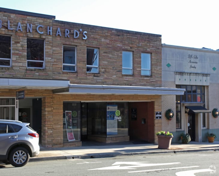 More Photos Of 410 S Spring St, Burlington Storefront Retail Office For Lease