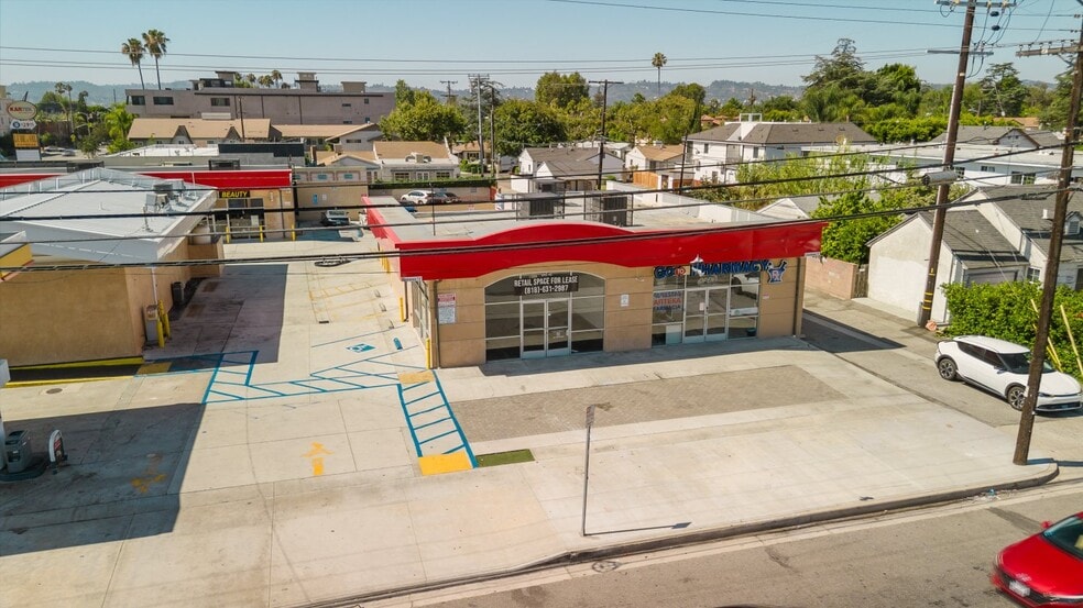 More Photos Of 5961 Laurel Canyon Blvd, Valley Village Storefront For Lease