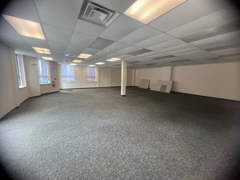 More Photos Of 55-57 Hatchetts Hill Rd, Old Lyme Office For Lease