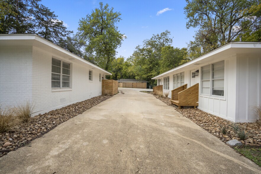 More Photos Of 907 E 27th St, Bryan Apartments For Sale