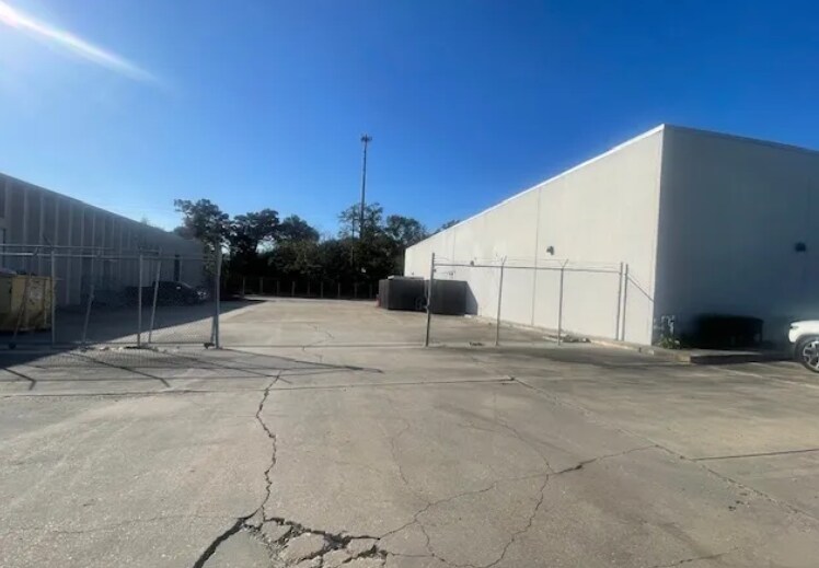More Photos Of 4120-4126 Poche Ct W, New Orleans Warehouse For Sale
