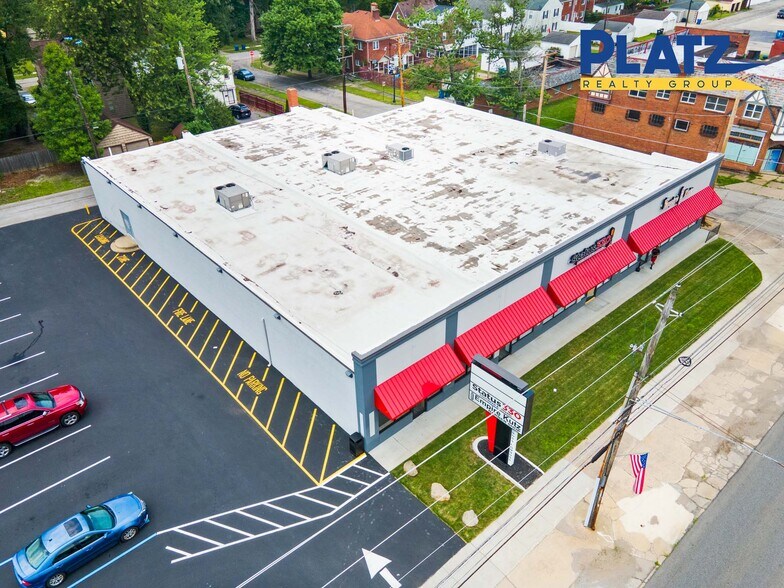 More Photos Of 4300-4306 Market St, Youngstown Freestanding For Lease