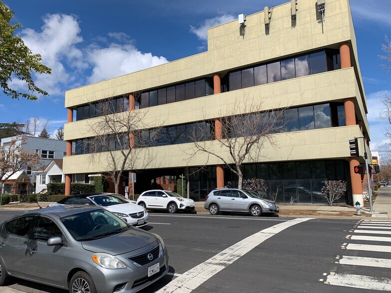 More Photos Of 1616 29th St, Sacramento Office For Sale