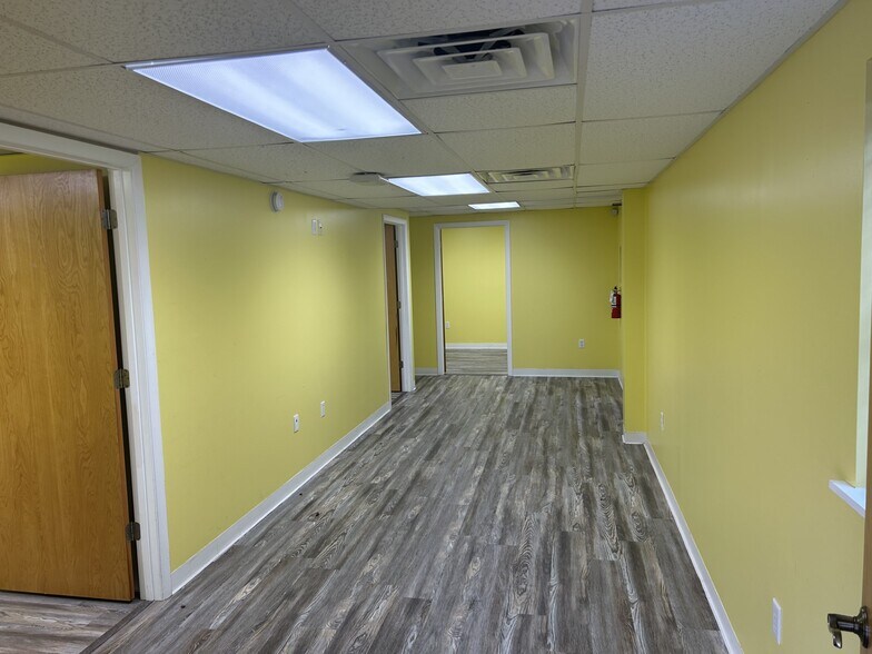 More Photos Of 200 Mission Rd, Palatka Medical For Sale