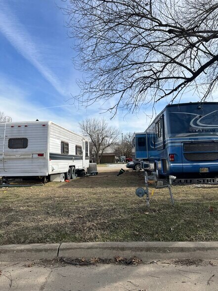 More Photos Of 310 W Corporation St, Henryetta Manufactured Housing Mobile Home Park For Sale
