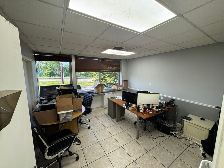 More Photos Of 25801-25851 Solon Rd, Bedford Heights Manufacturing For Lease
