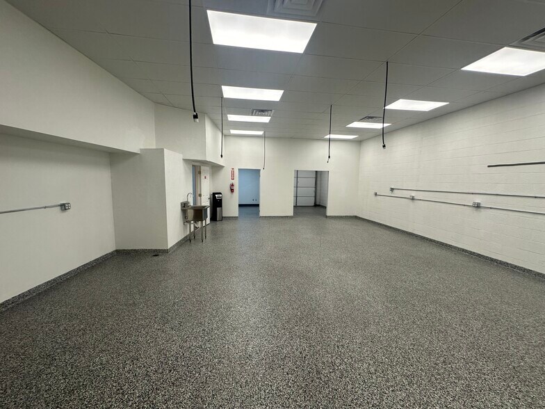 Primary Photo Of 3420 S Brady Ct, Englewood Light Distribution For Lease