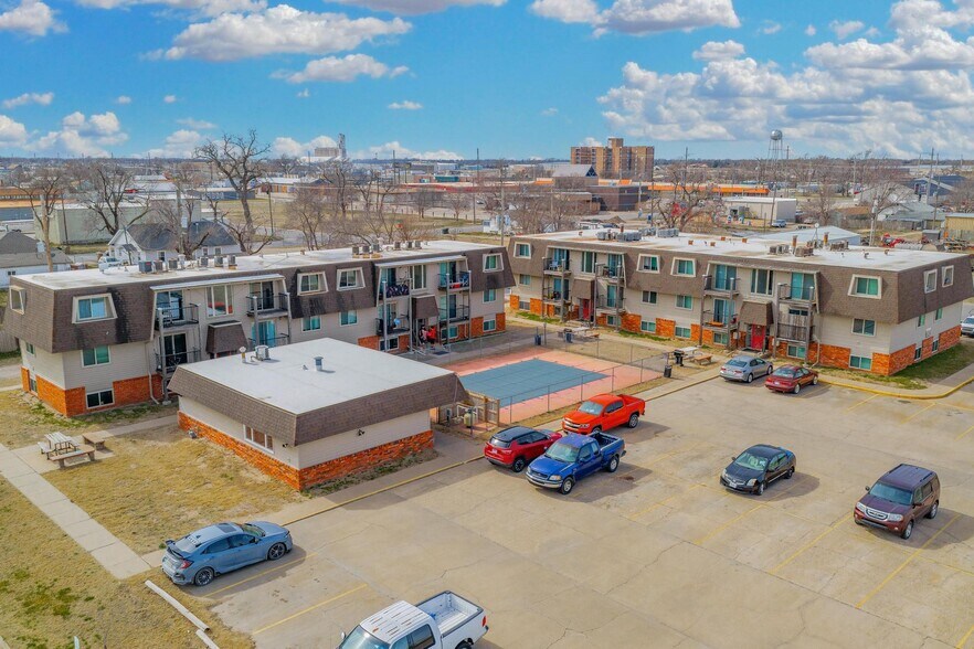 Primary Photo Of 103 E 7th Ave, South Hutchinson Apartments For Sale