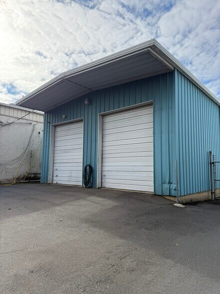 More Photos Of 210 N Polk St, Pineville Freestanding For Sale