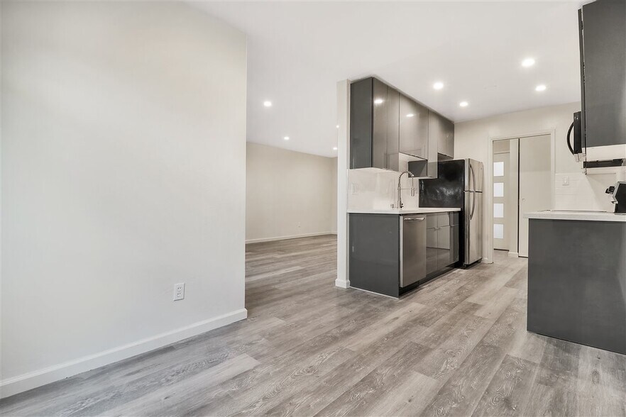 More Photos Of 630 Masonic Way, Belmont Apartments For Sale