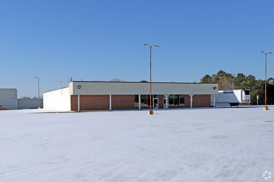 More Photos Of 620 Dr Donnie H Jones Jr Blvd, Princeton Freestanding For Lease