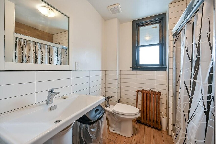 More Photos Of 737 Barton St E, Hamilton Storefront Retail Residential For Sale