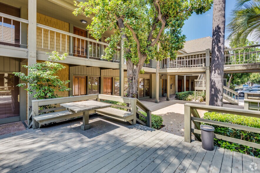 More Photos Of 17731 Irvine Blvd, Tustin Office For Lease