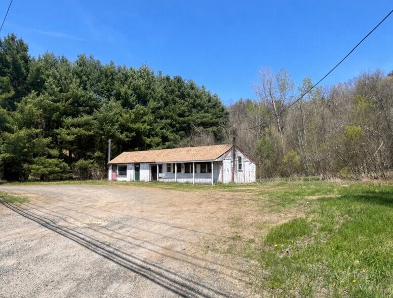 Primary Photo Of 115 Sturbridge Rd, Brimfield Land For Sale