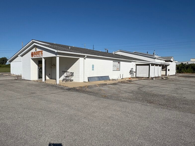 Primary Photo Of 810 Deal St, Highland Industrial For Sale