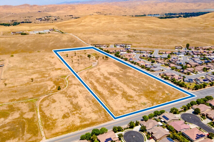 More Photos Of 9900 Paladino dr, Bakersfield Land For Sale