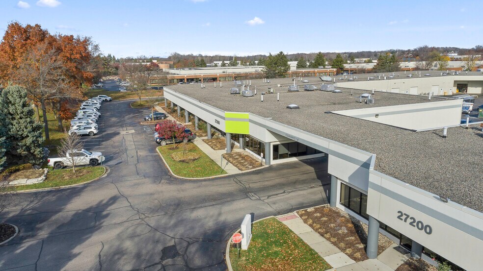 More Photos Of 27260 Haggerty Rd, Farmington Hills Research And Development For Lease