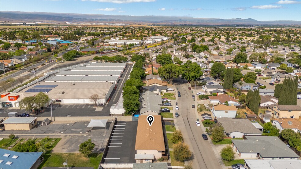 More Photos Of 1510 W 12th St, Tracy Apartments For Sale