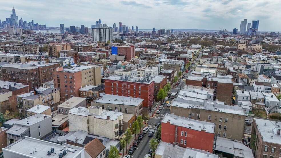 More Photos Of 904 Bergenline Ave, Union City Apartments For Sale