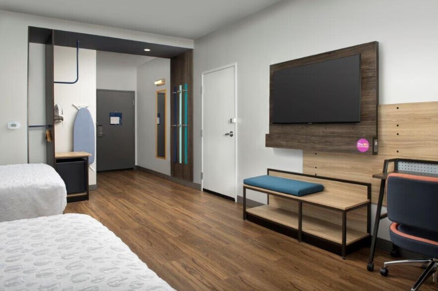 More Photos Of 2214 TPC Pky, San Antonio Hospitality For Sale