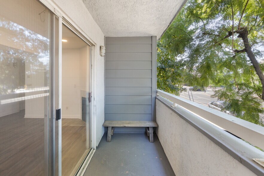 More Photos Of 4406 Cahuenga Blvd, Toluca Lake Apartments For Sale