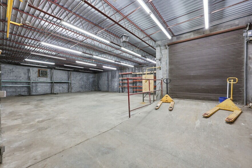 More Photos Of 476 Moreno Street St, Gainesville Distribution For Lease