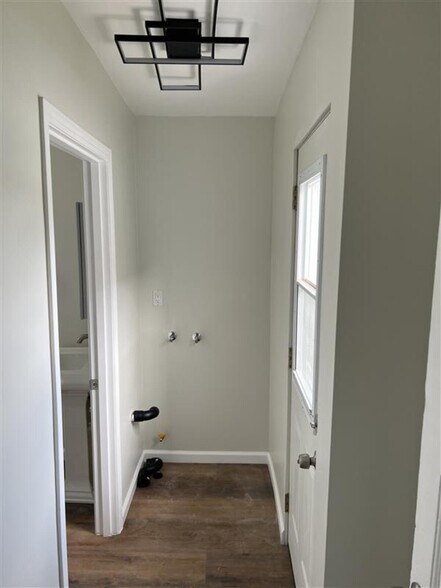 More Photos Of 515 E 21st St, Los Angeles Apartments For Sale