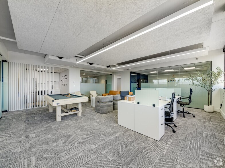More Photos Of 10800 Biscayne Blvd, Miami Office For Lease