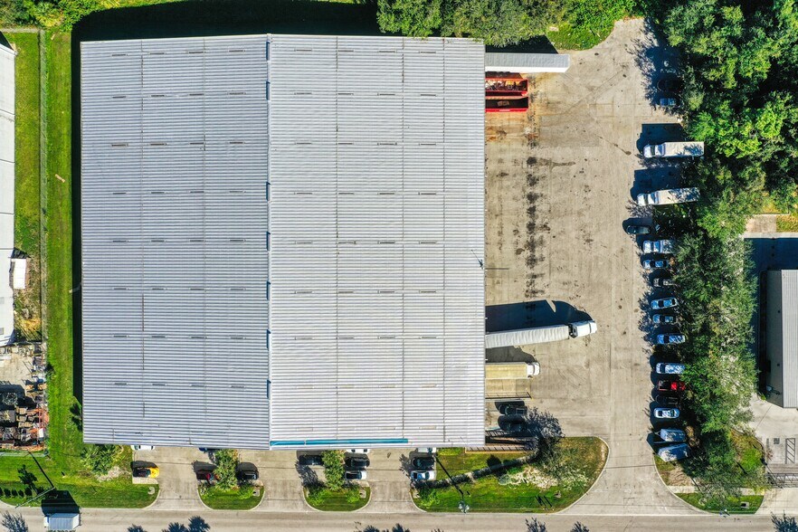 More Photos Of 3991 Sivan Rd, Fort Myers Distribution For Lease