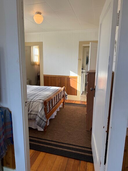 More Photos Of 142 NW Front St, Prairie City Storefront Retail Residential For Sale